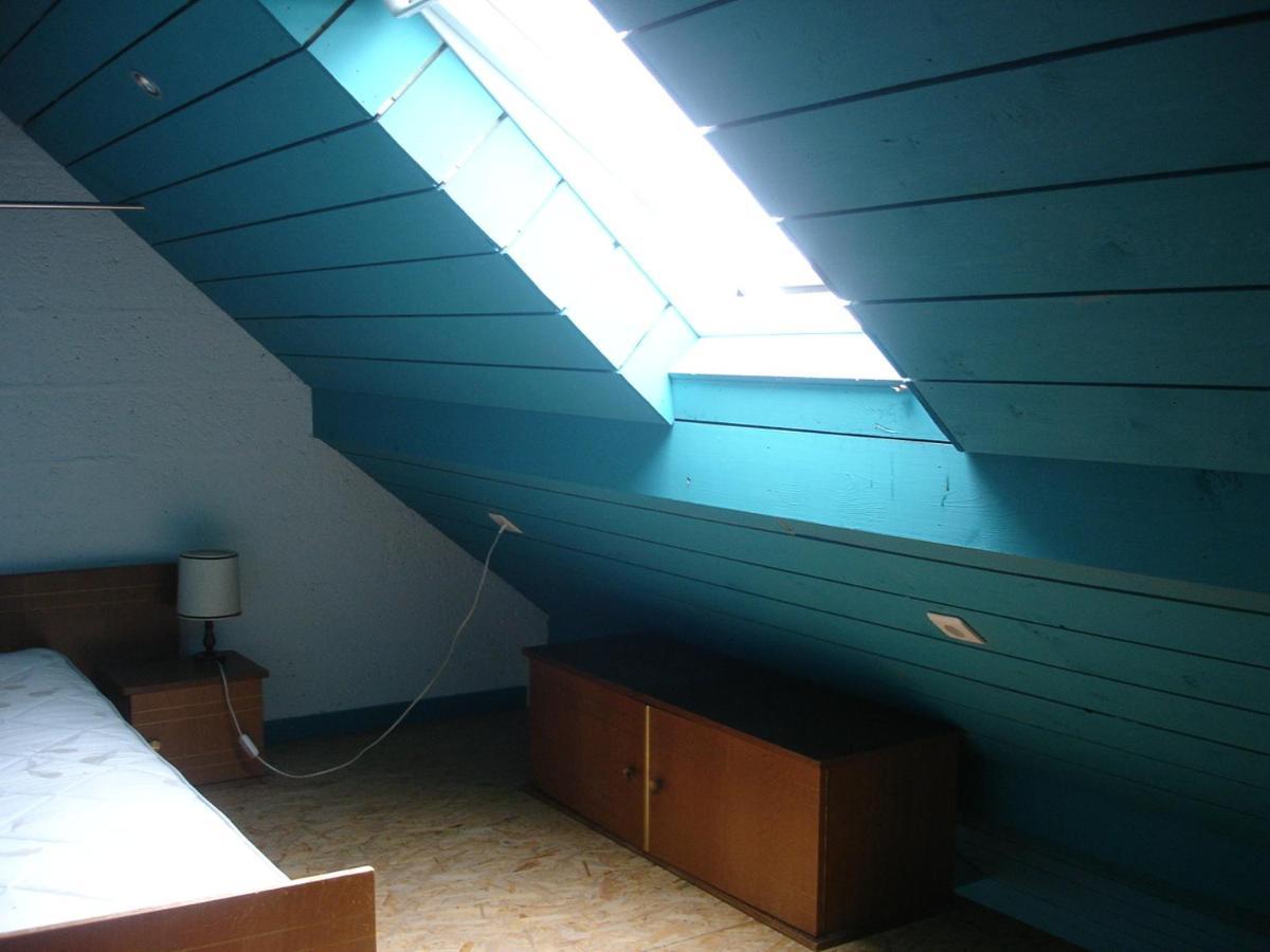 L'Appartement & Dortoir Chez Jean-Luc Baelen Exteriör bild